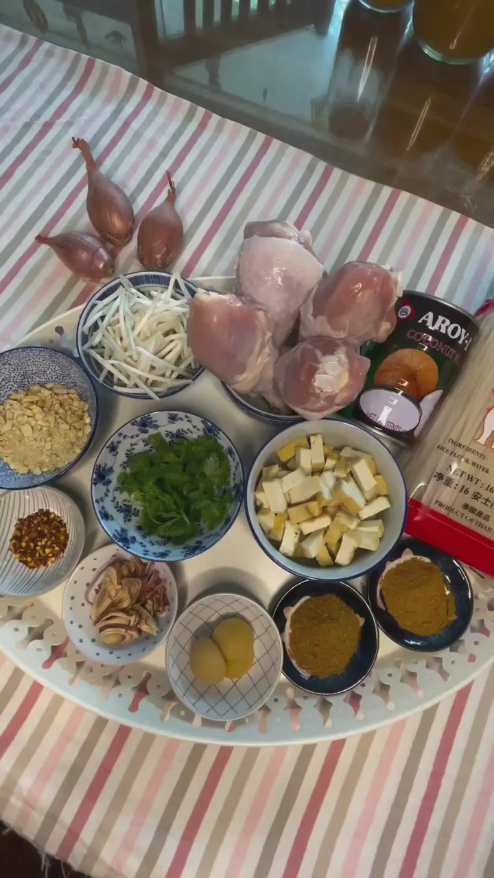 Curry Noodle Kit (with Rice Stick Noodles and Coconut Milk)